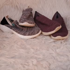 2 pairs of Skechers you walk